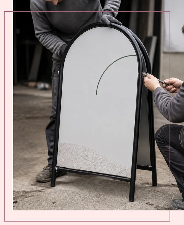 Изготовление и монтаж полукруглых штендеров в Ханты-Мансийске
